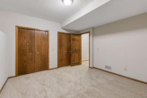 12708 Diamond Drive, Burnsville, MN 55337
