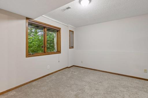 12708 Diamond Drive, Burnsville, MN 55337