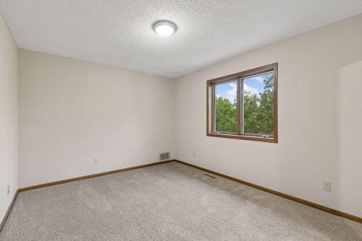 12708 Diamond Drive, Burnsville, MN 55337