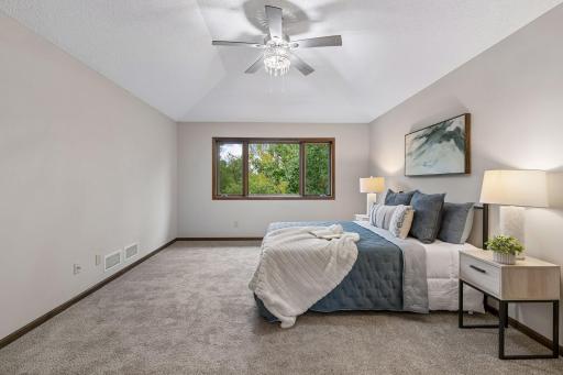 12708 Diamond Drive, Burnsville, MN 55337