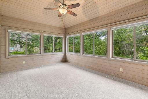 12708 Diamond Drive, Burnsville, MN 55337