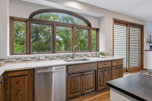 12708 Diamond Drive, Burnsville, MN 55337