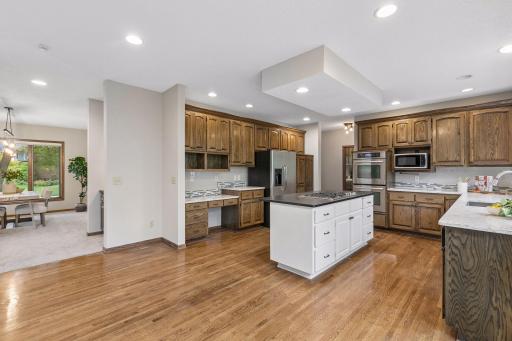 12708 Diamond Drive, Burnsville, MN 55337