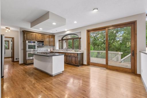 12708 Diamond Drive, Burnsville, MN 55337