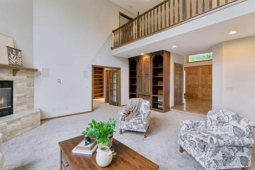 12708 Diamond Drive, Burnsville, MN 55337