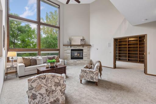 12708 Diamond Drive, Burnsville, MN 55337