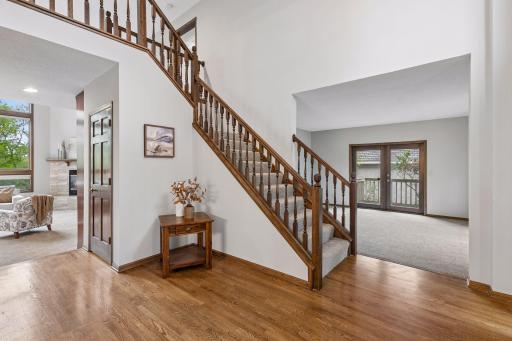 12708 Diamond Drive, Burnsville, MN 55337