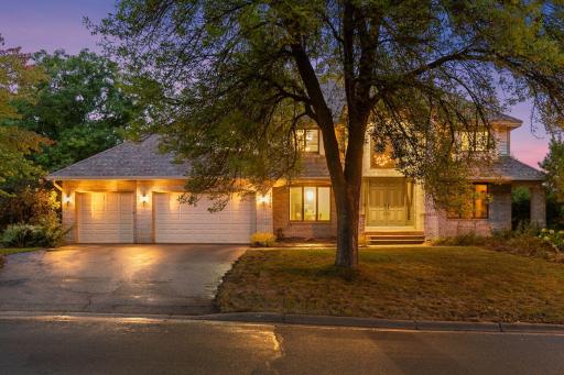 12708 Diamond Drive, Burnsville, MN 55337