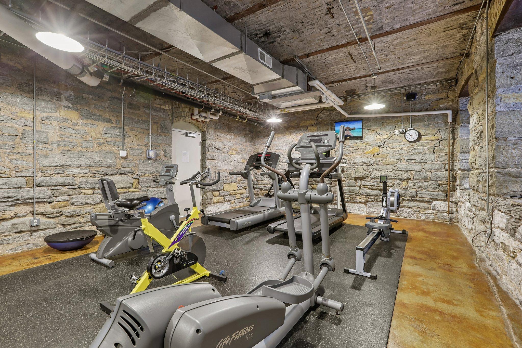 Building gym
