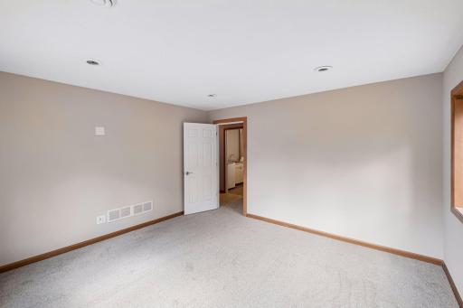 7153 Goodview Avenue S, Cottage Grove, MN 55016