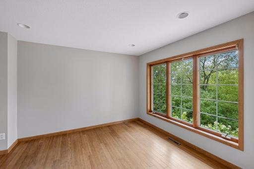 7153 Goodview Avenue S, Cottage Grove, MN 55016
