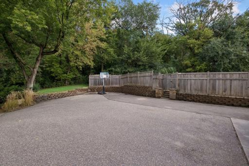 7153 Goodview Avenue S, Cottage Grove, MN 55016