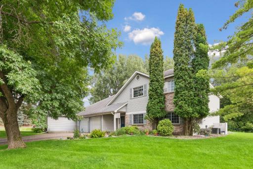 15275 Lesley Lane, Eden Prairie, MN 55346