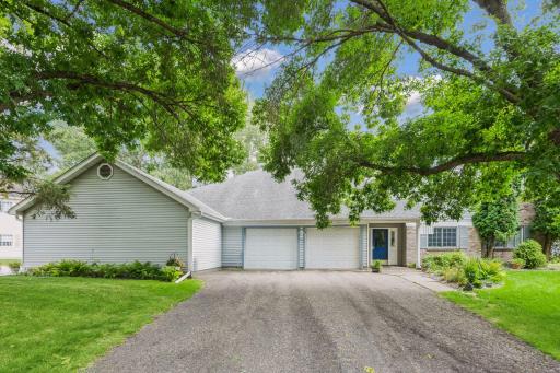 15275 Lesley Lane, Eden Prairie, MN 55346