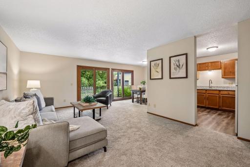 15275 Lesley Lane, Eden Prairie, MN 55346