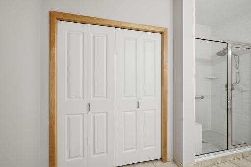 33-web-or-mls-2201_Village_Ln_Bloomingtron_MN_033.jpg