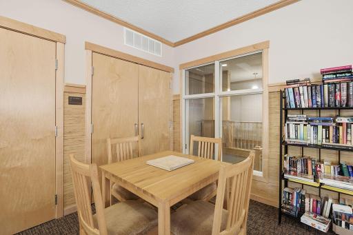 43-web-or-mls-2201_Village_Ln_Bloomingtron_MN_043.jpg