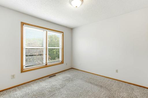8848 Everest Lane N, Maple Grove, MN 55311