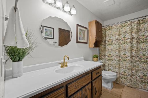 11547 Flintwood Street NW, Coon Rapids, MN 55448