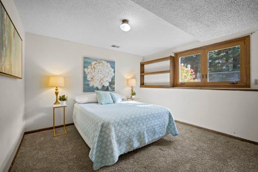 11547 Flintwood Street NW, Coon Rapids, MN 55448