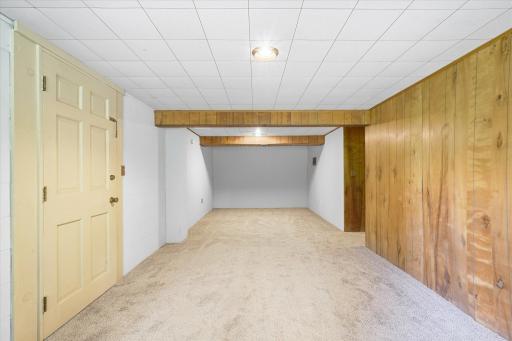 34 5th Street NW, Melrose, MN 56352