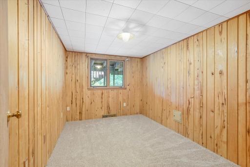 34 5th Street NW, Melrose, MN 56352
