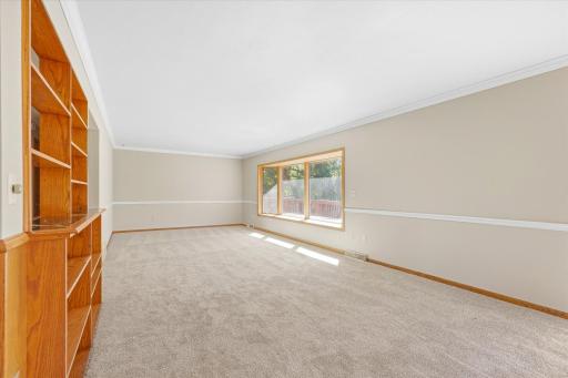 34 5th Street NW, Melrose, MN 56352