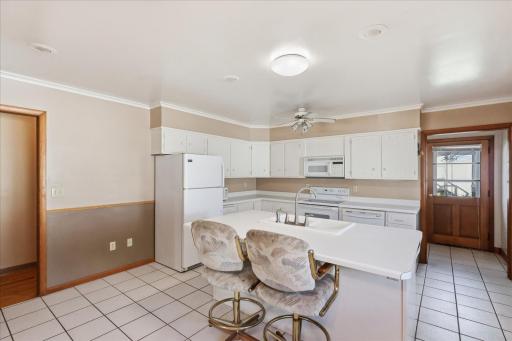913 9th Street S, Virginia, MN 55792