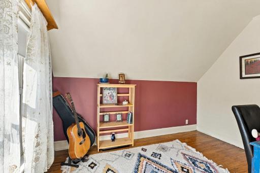 212 6th Street E, Northfield, MN 55057