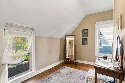 212 6th Street E, Northfield, MN 55057