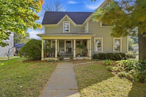 212 6th Street E, Northfield, MN 55057