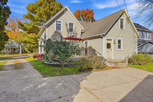 212 6th Street E, Northfield, MN 55057