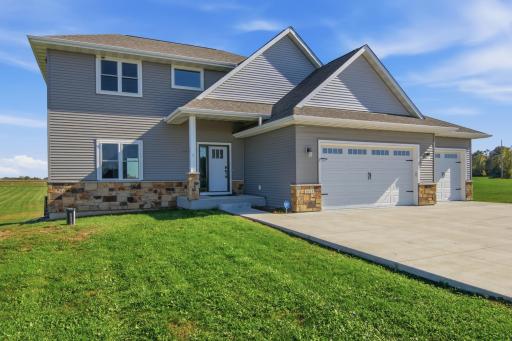1611 92nd Street, New Richmond, WI 54017
