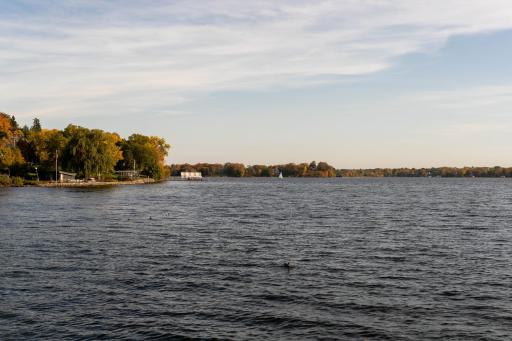 625 Rosswood Lane, Wayzata, MN 55391