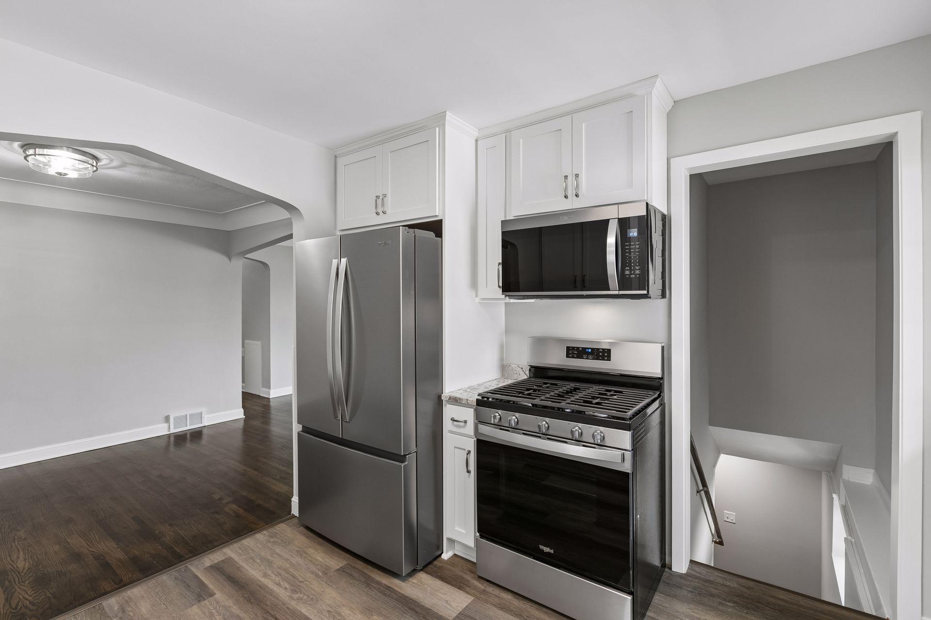 26 - Kitchen 2.jpg