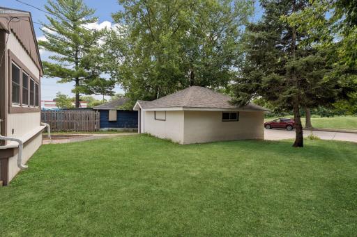 1800 37th Avenue NE, Minneapolis, MN 55421