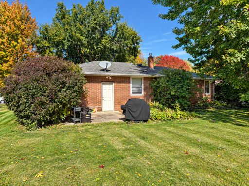 1012 Becker Avenue SE, Willmar, MN 56201