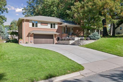 6100 Idylwood Drive - Spacecrafting - 0001.jpg