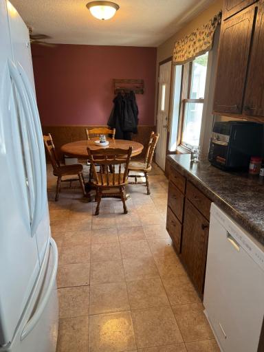 211 4th Avenue SW, Pine Island, MN 55963