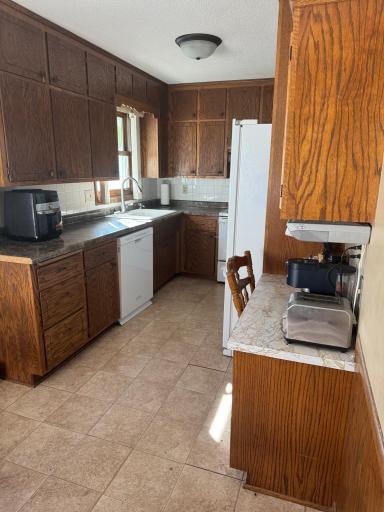 211 4th Avenue SW, Pine Island, MN 55963