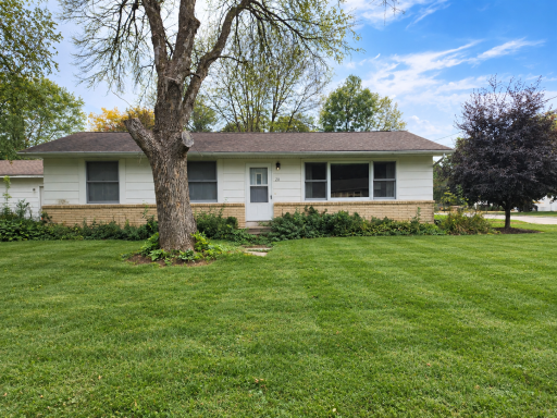 211 4th Avenue SW, Pine Island, MN 55963