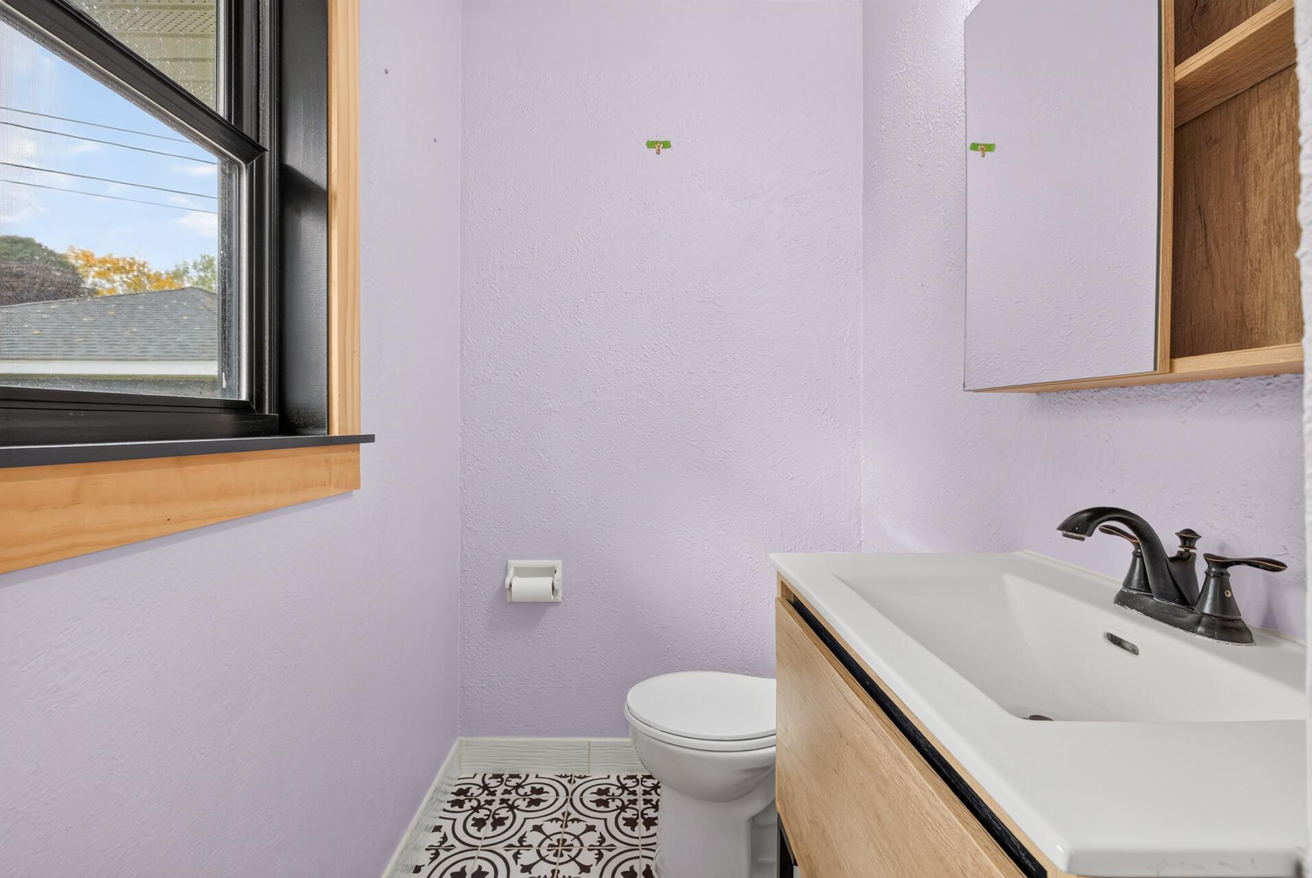 Updated en suite bath