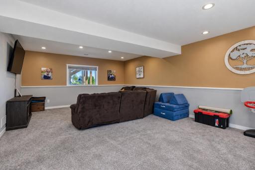 233 Oak Drive, Eagle Lake, MN 56024
