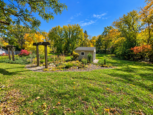 10605 Belmont Road, Minnetonka, MN 55305