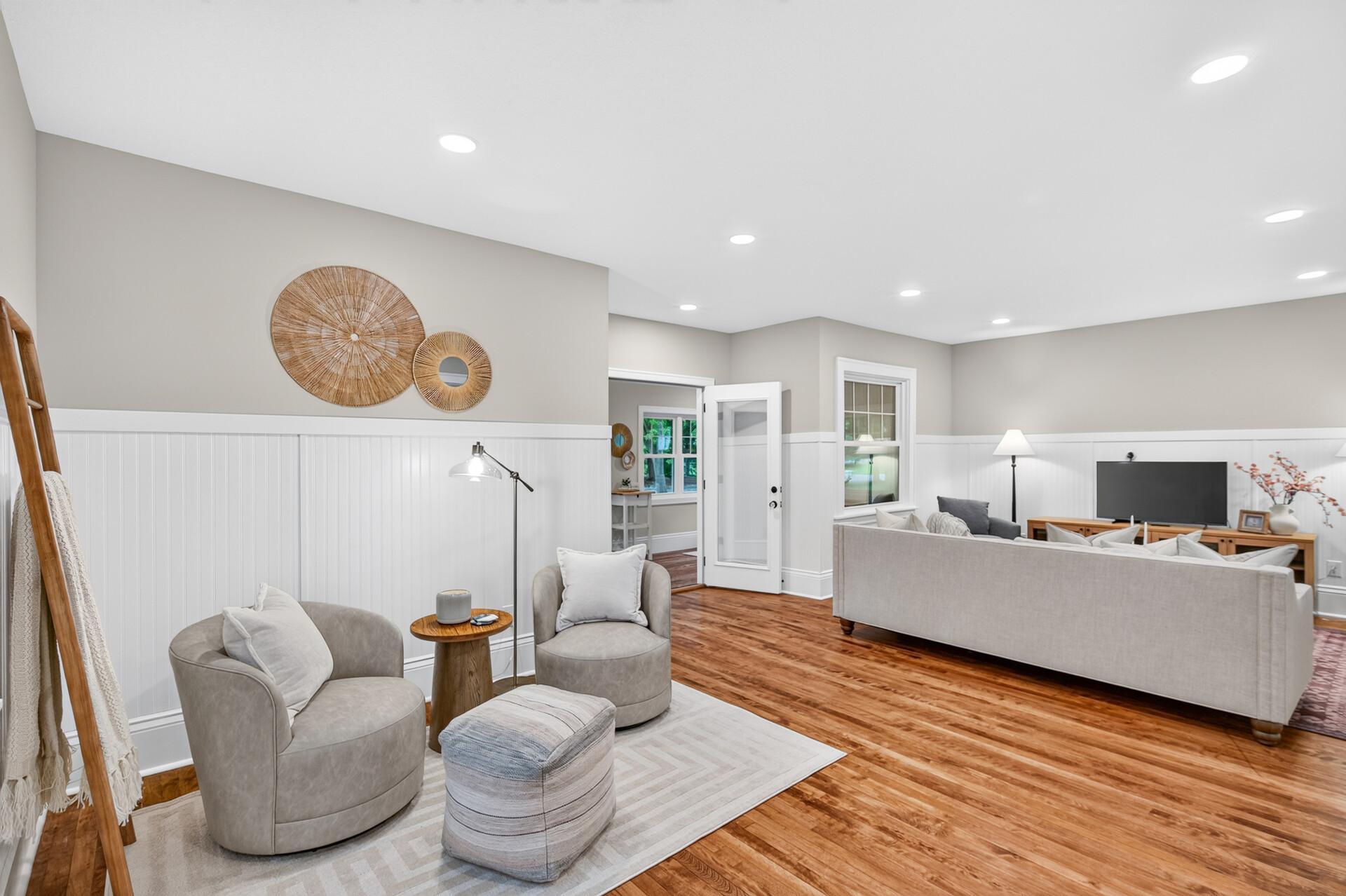 Main Level Sitting Area/ or Office Space