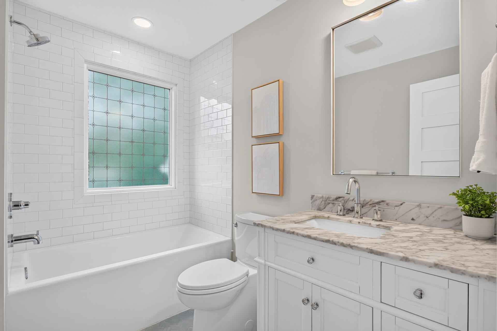 Full Upper Level Bathroom