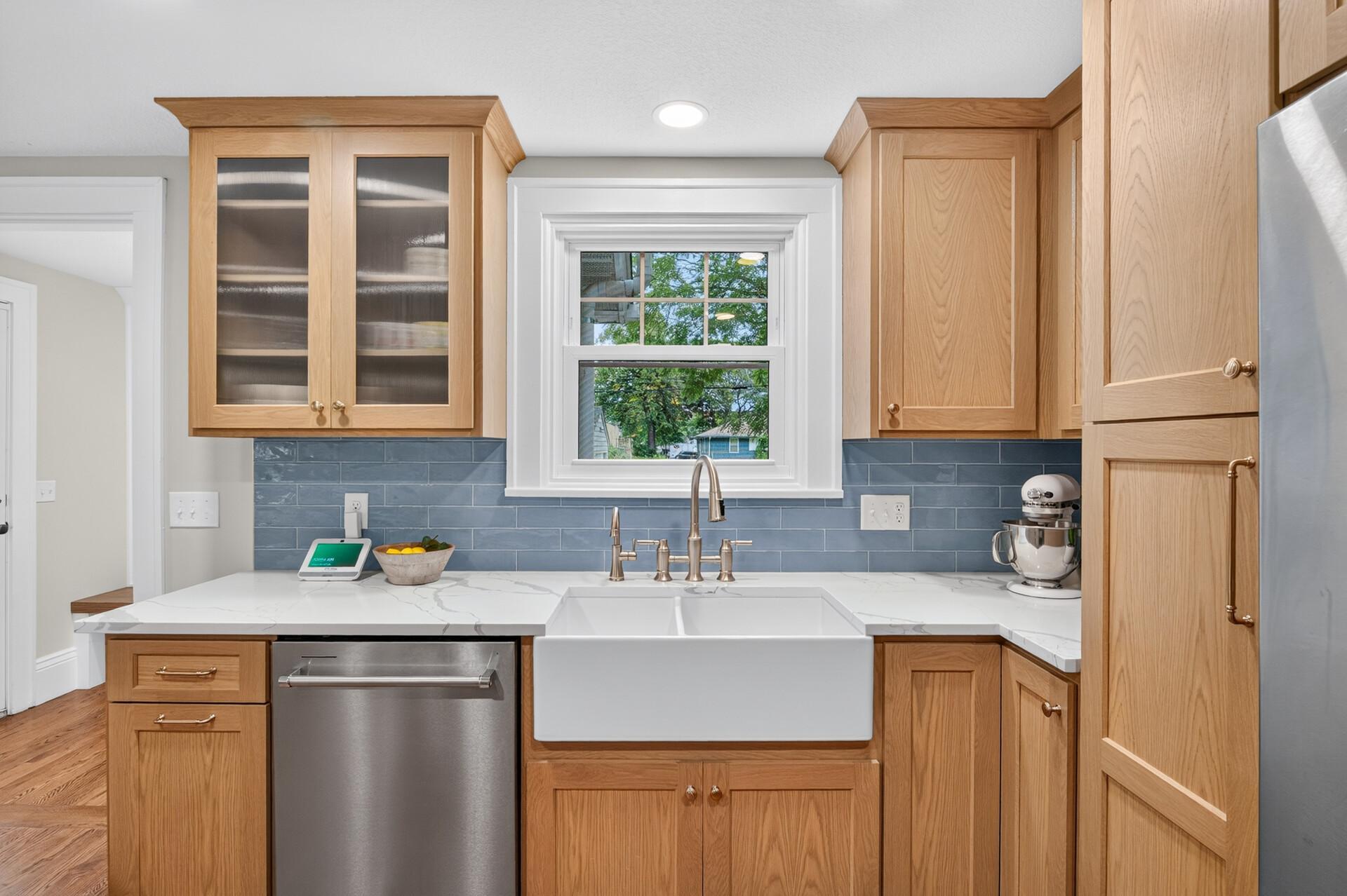 New Backsplash, Counters, Cabinets, and Hardware