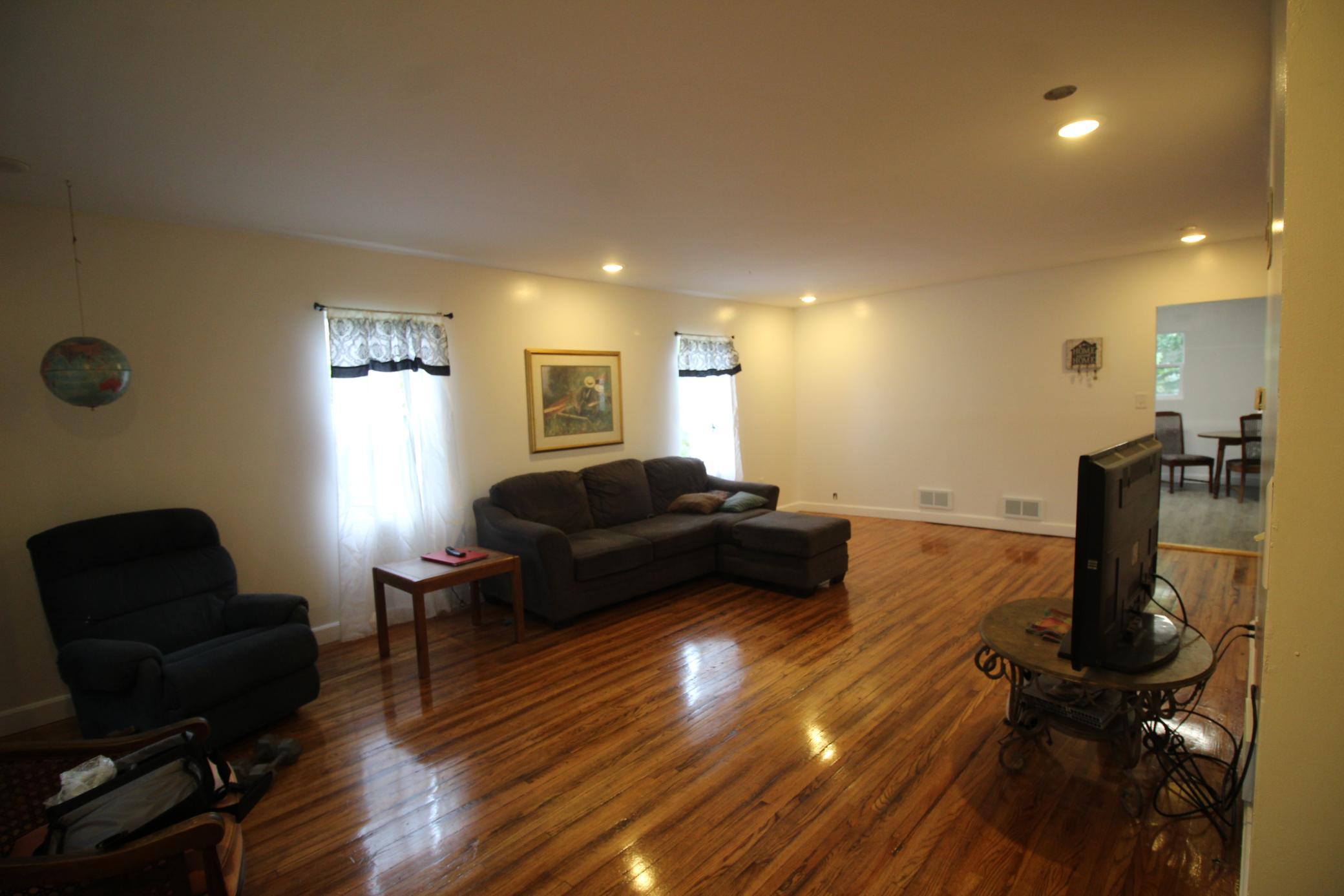 Living Room.JPG