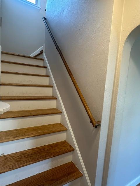 Stairs to Upper Level.jpeg