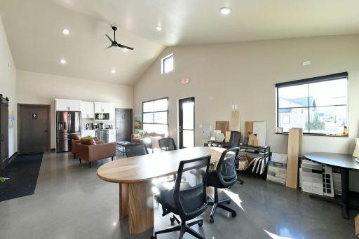 3262 Oak Ridge Loop E, West Fargo, ND 58078